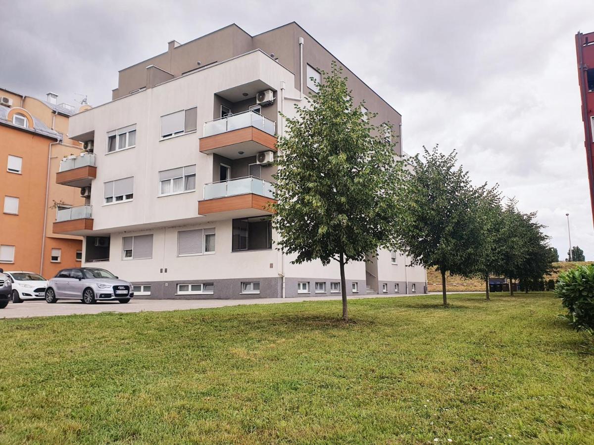 Apartment I Love Zagreb, Free Private Parking ภายนอก รูปภาพ